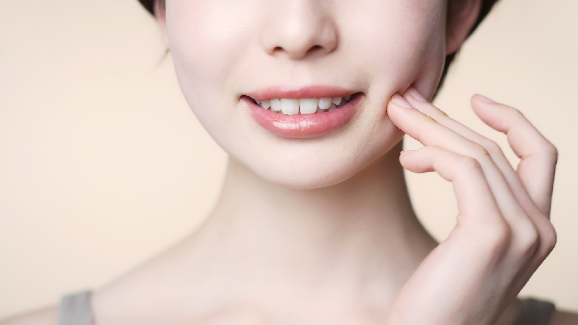 歯並びの美しい女性